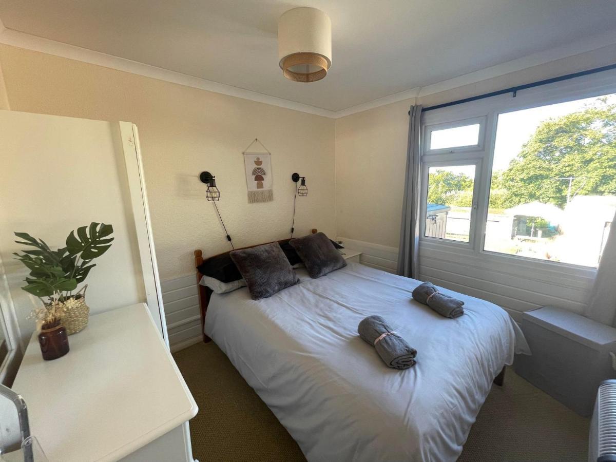 2 Bedroom Holiday Chalet Near Bude Kilkhampton 외부 사진
